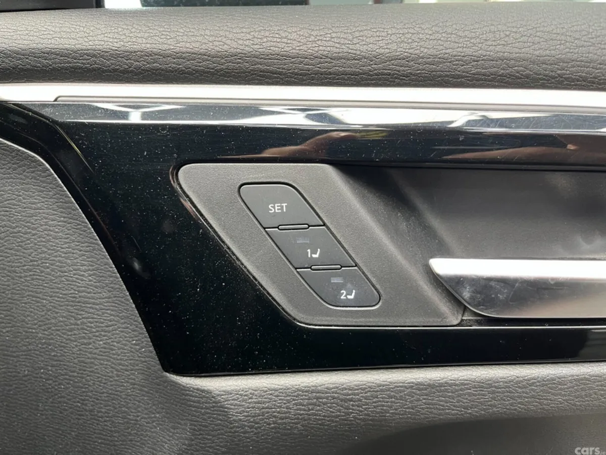 Mitsubishi Outlander SUV, Petrol Plug-in Hybrid, 2022, Black