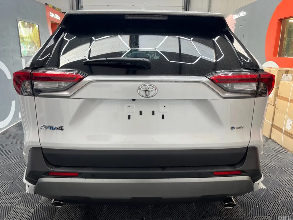 Toyota RAV4 SUV, Petrol Hybrid, 2025, White