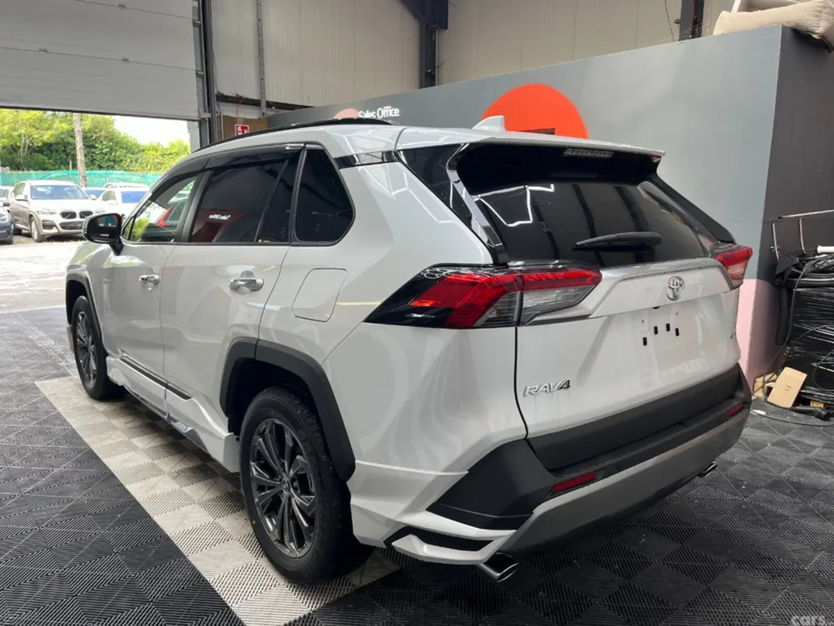 Toyota RAV4 SUV, Petrol Hybrid, 2025, White