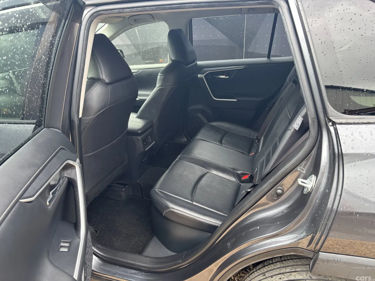 Toyota RAV4 SUV, Petrol Hybrid, 2019, Grey