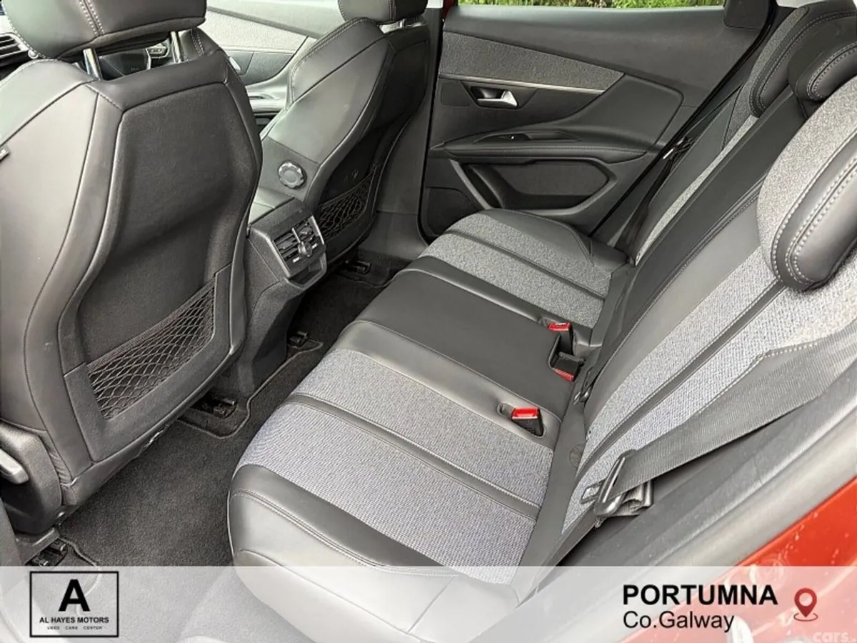 Peugeot 3008 Hatchback, Diesel, 2018, Gold