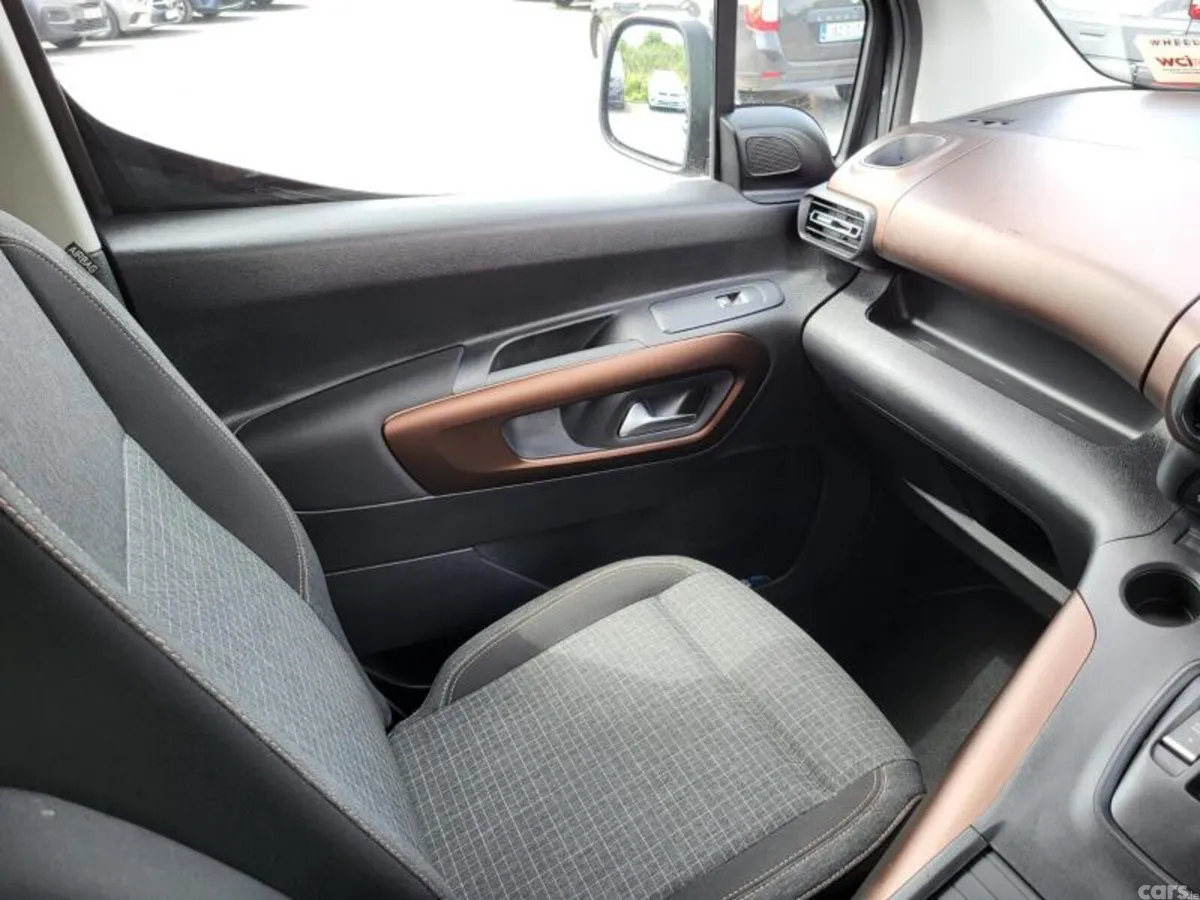 Peugeot Rifter MPV, Diesel, 2024, Grey
