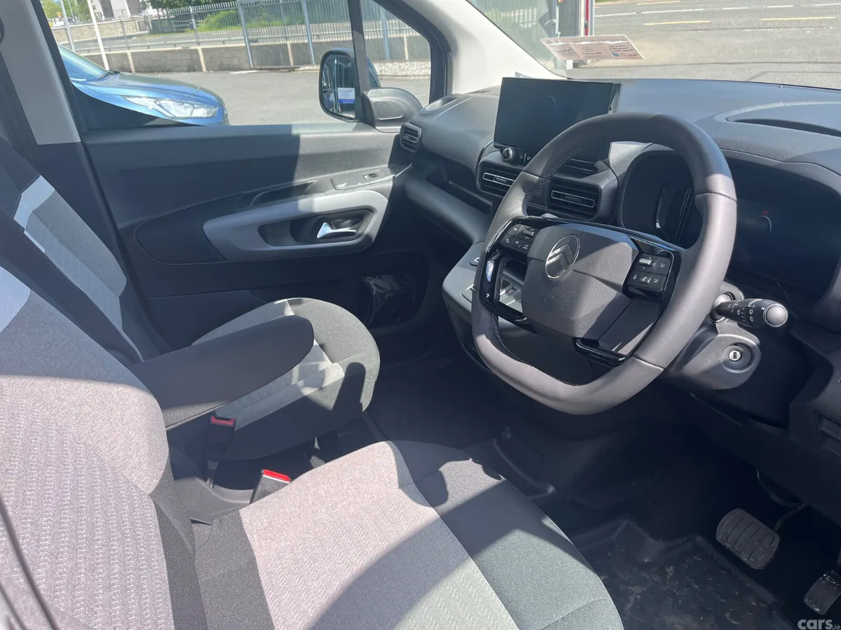 Citroen Berlingo Multispace MPV, Diesel, 2026, Silver