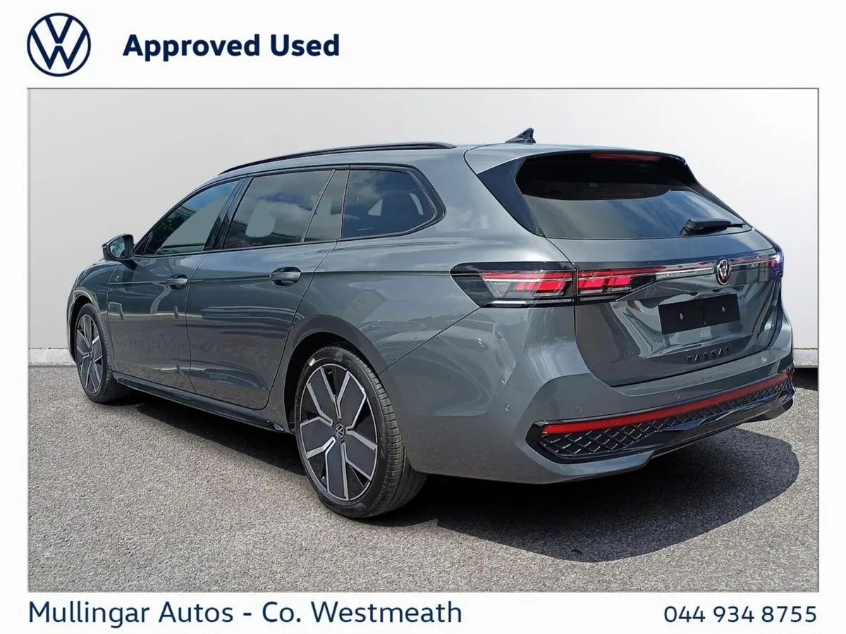 Volkswagen Passat Estate, Diesel, 2026, Grey