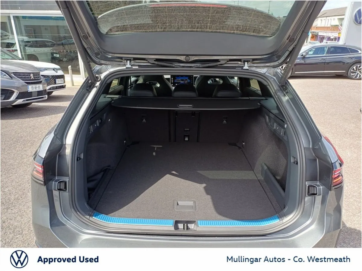 Volkswagen Passat Estate, Diesel, 2026, Grey