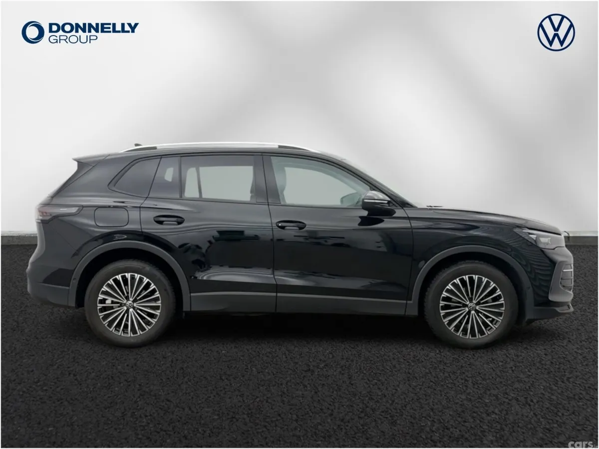 Volkswagen Tiguan Estate, Petrol, 2025, Black