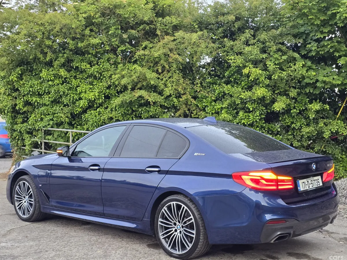BMW 5-Series Saloon, Petrol Plug-in Hybrid, 2017, Blue