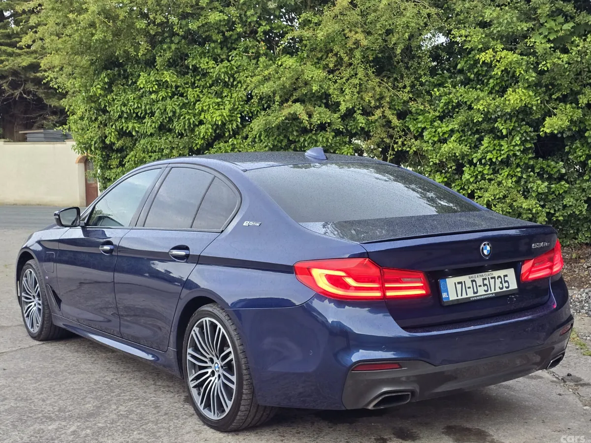 BMW 5-Series Saloon, Petrol Plug-in Hybrid, 2017, Blue