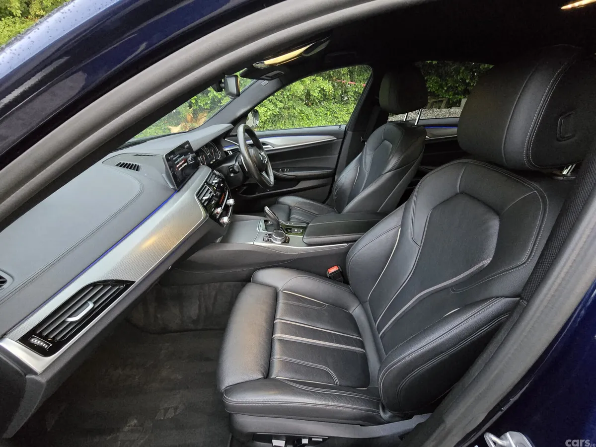 BMW 5-Series Saloon, Petrol Plug-in Hybrid, 2017, Blue