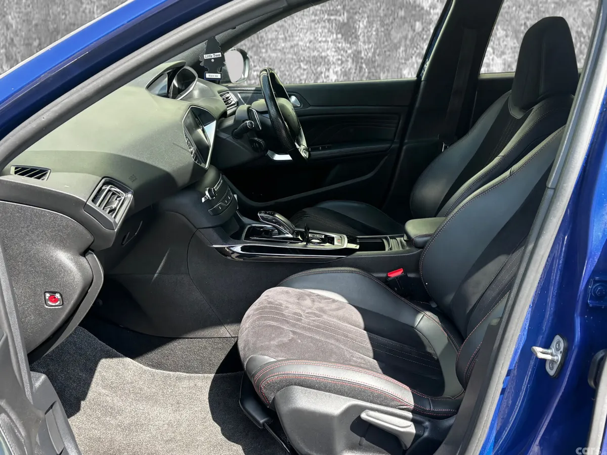Peugeot 308 Hatchback, Diesel, 2019, Blue