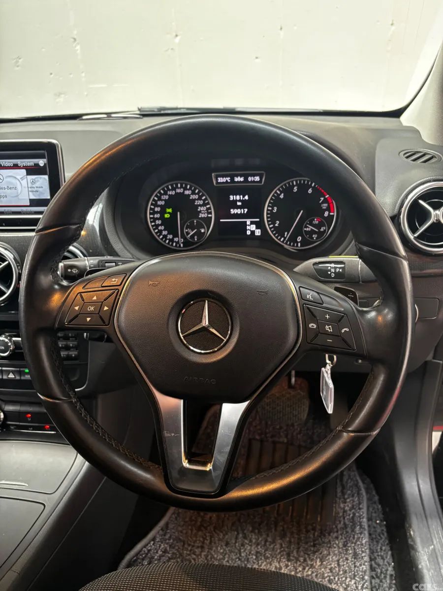 Mercedes-Benz B-Class Hatchback, Petrol, 2013, Black