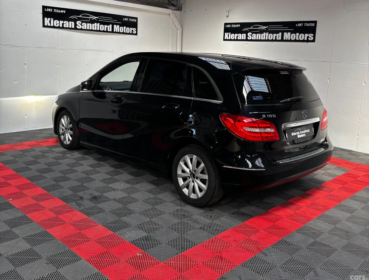 Mercedes-Benz B-Class Hatchback, Petrol, 2013, Black