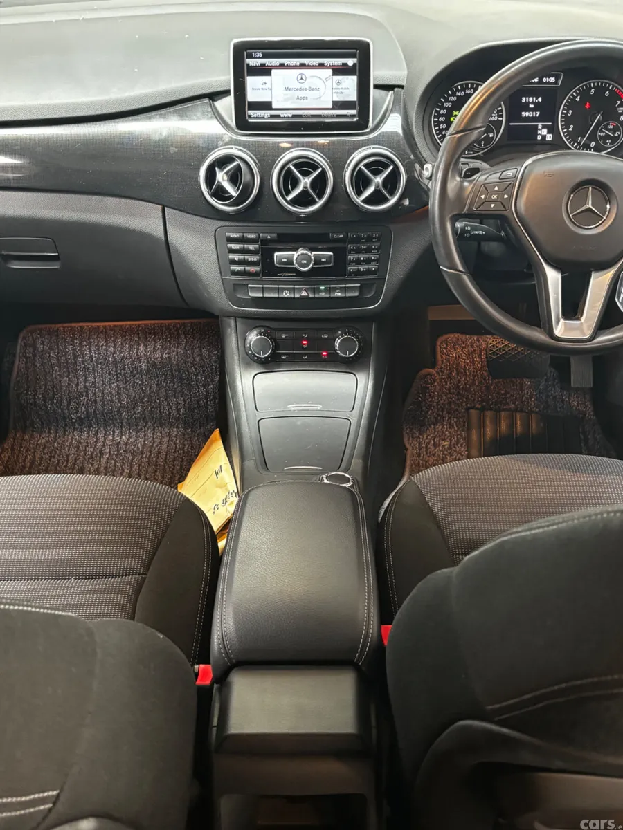 Mercedes-Benz B-Class Hatchback, Petrol, 2013, Black