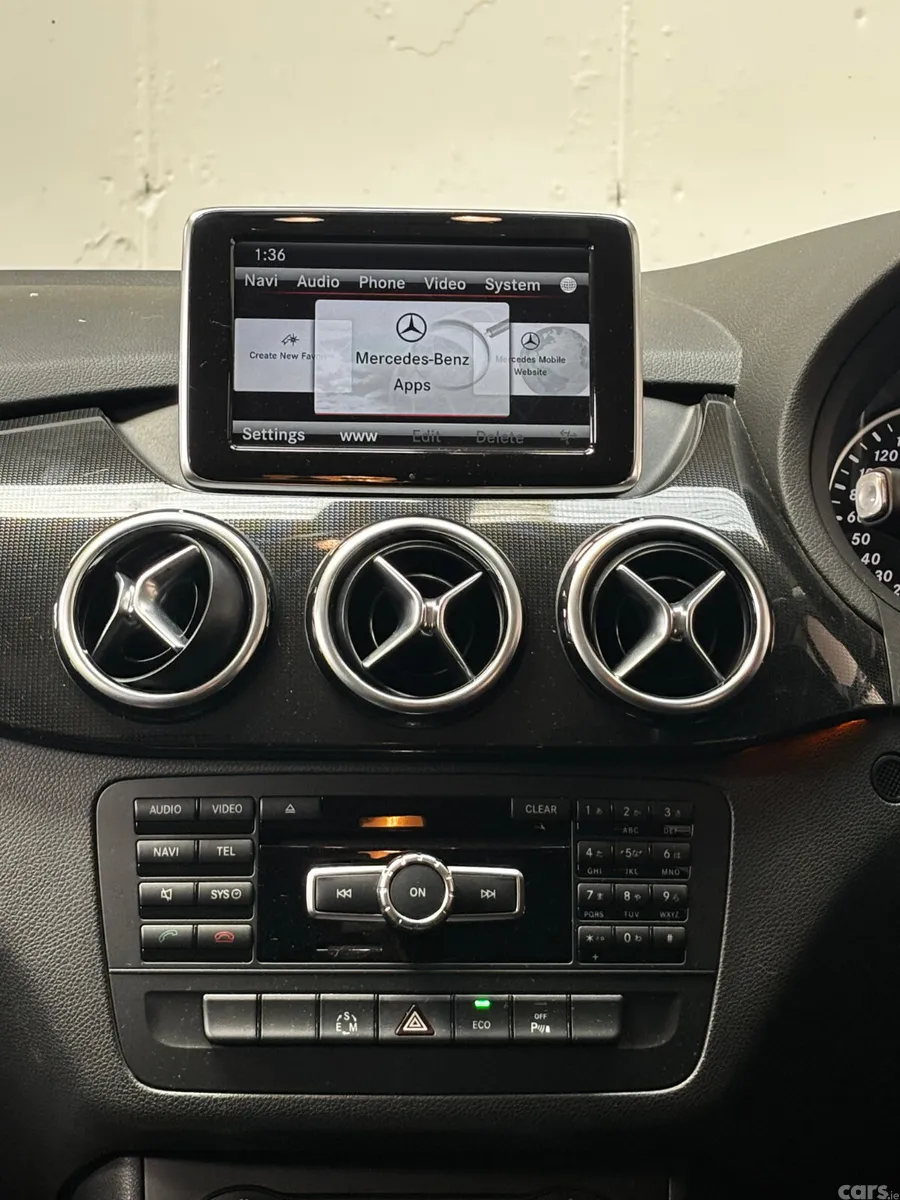 Mercedes-Benz B-Class Hatchback, Petrol, 2013, Black