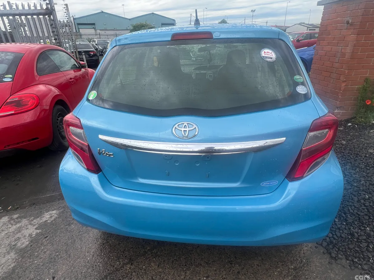 Toyota Vitz Hatchback, Petrol, 2015, Blue