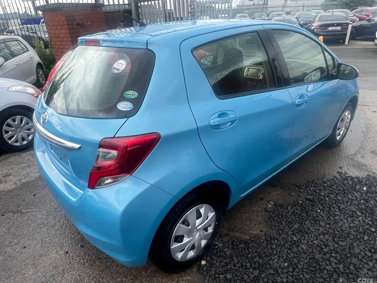 Toyota Vitz Hatchback, Petrol, 2015, Blue