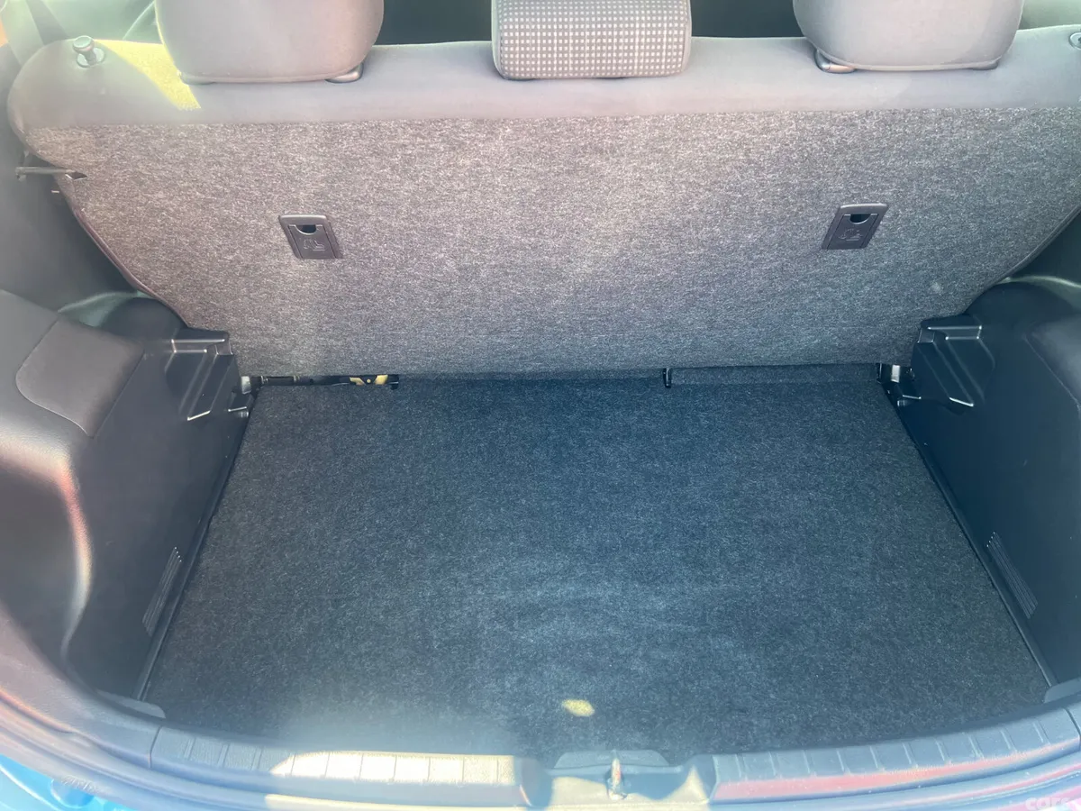 Toyota Vitz Hatchback, Petrol, 2015, Blue