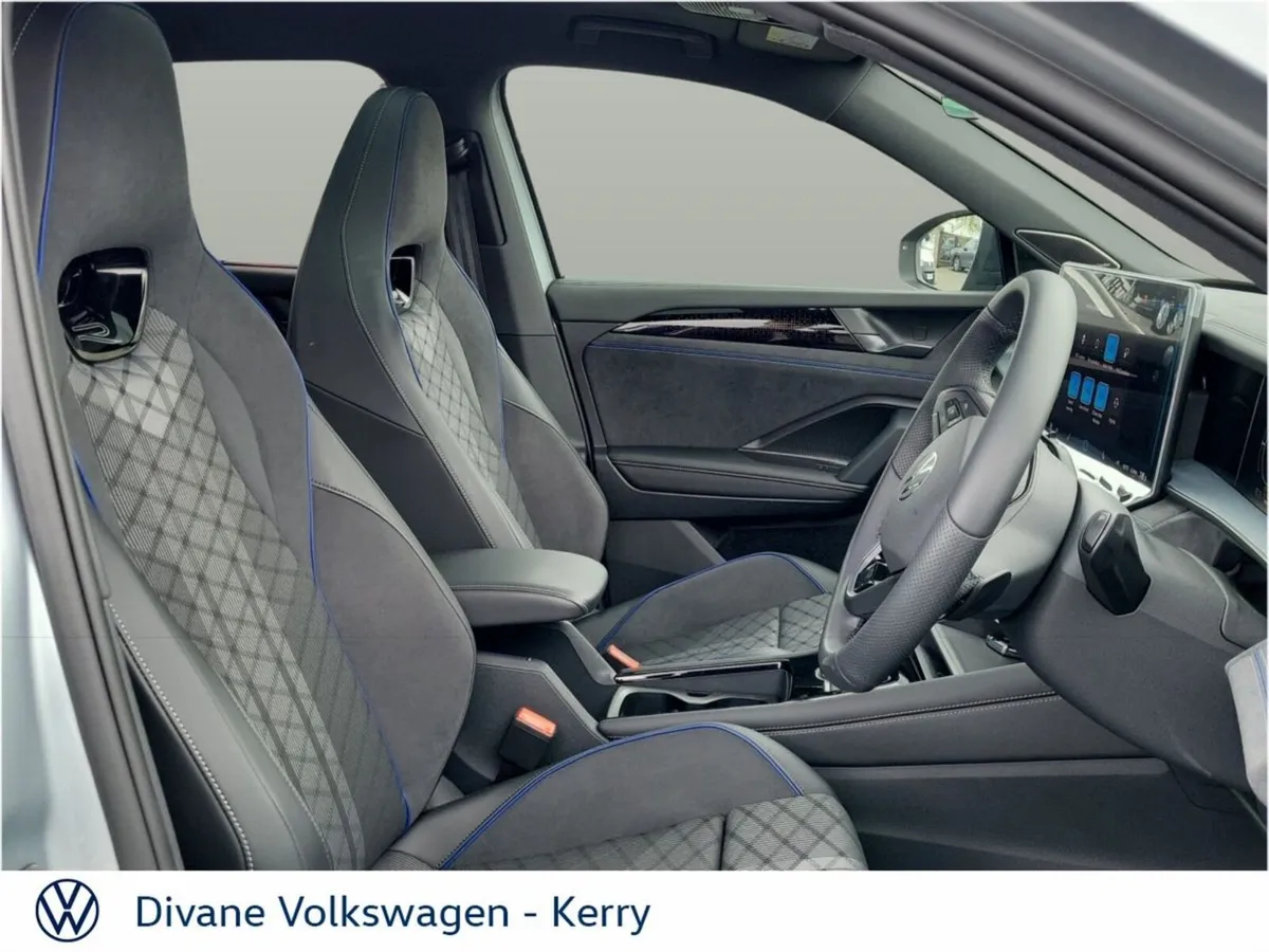 Volkswagen Tayron SUV, Petrol Plug-in Hybrid, 2026, Silver