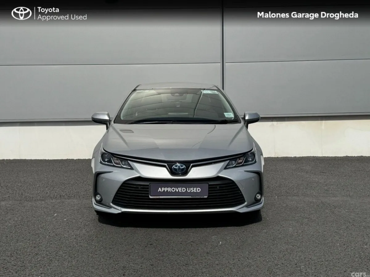 Toyota Corolla Saloon, Petrol Hybrid, 2025, Silver
