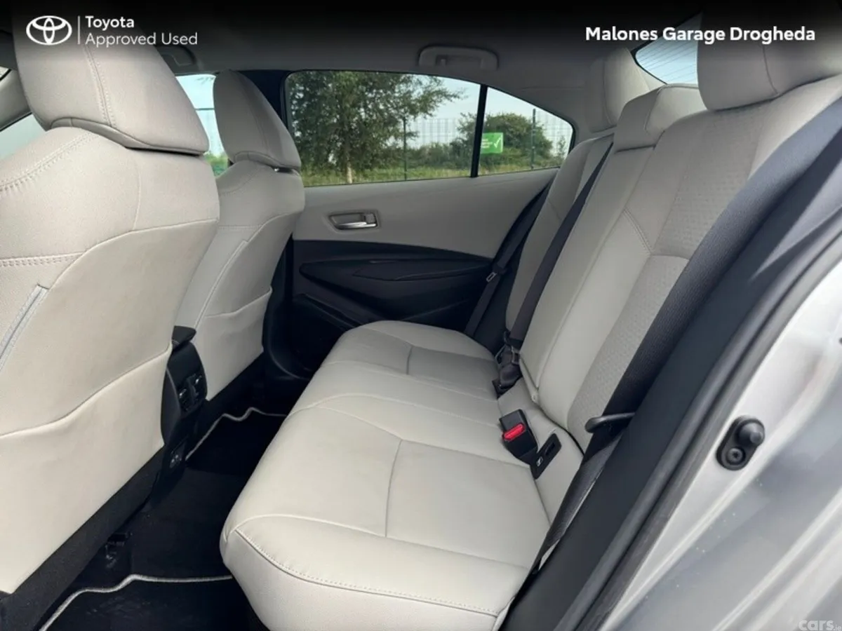 Toyota Corolla Saloon, Petrol Hybrid, 2025, Silver