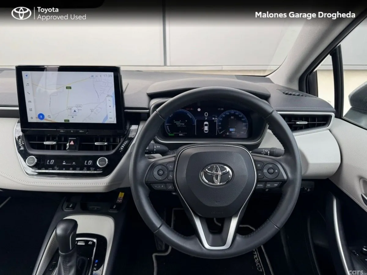 Toyota Corolla Saloon, Petrol Hybrid, 2025, Silver