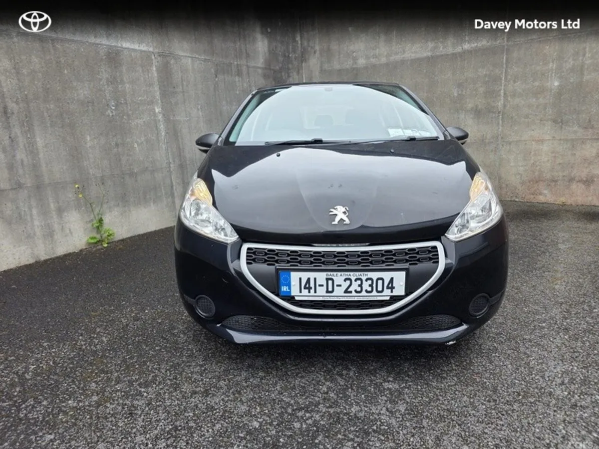 Peugeot 208 Hatchback, Diesel, 2014, Black