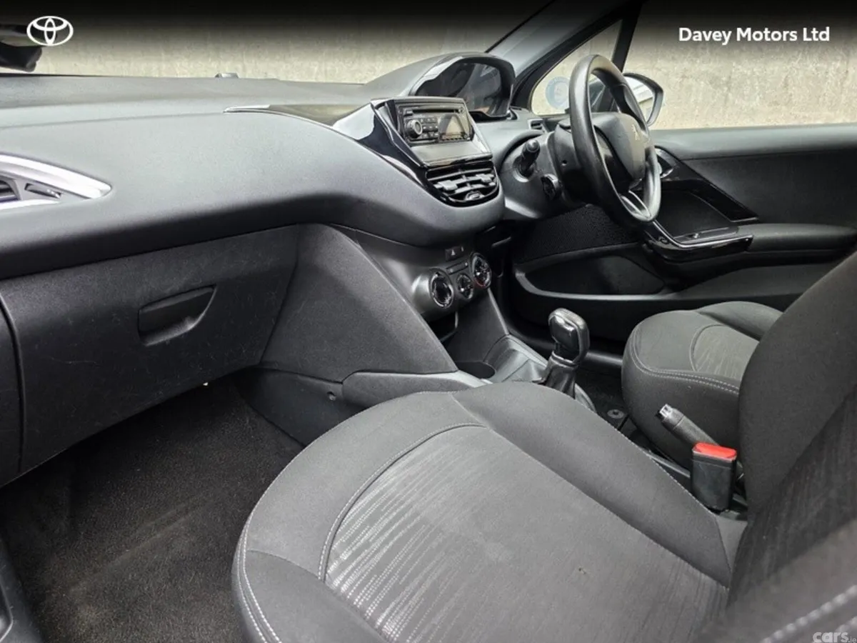 Peugeot 208 Hatchback, Diesel, 2014, Black