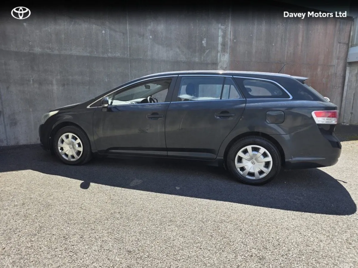 Toyota Other Estate, Diesel, 2011, Grey