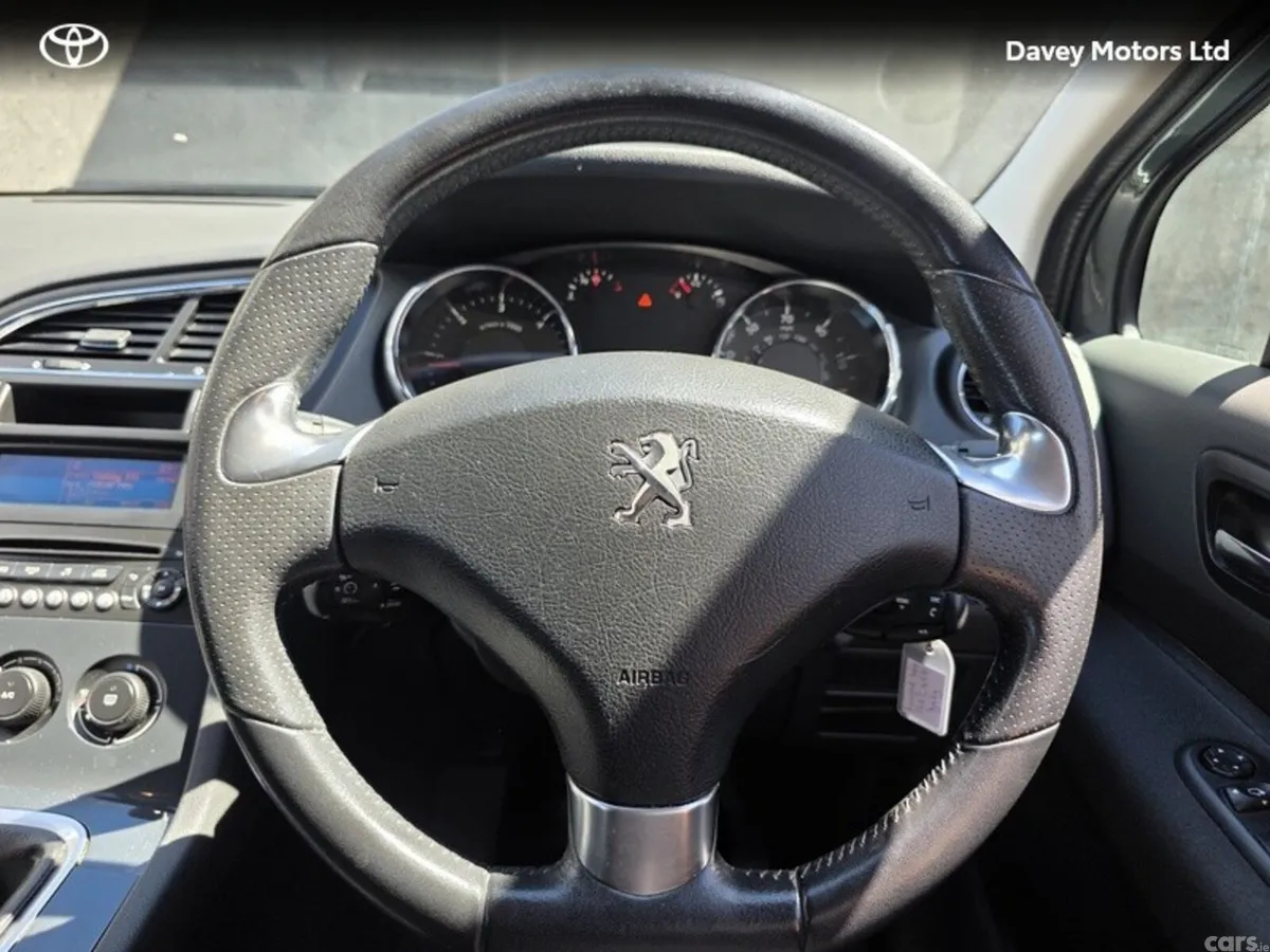 Peugeot 5008 MPV, Diesel, 2015, Grey