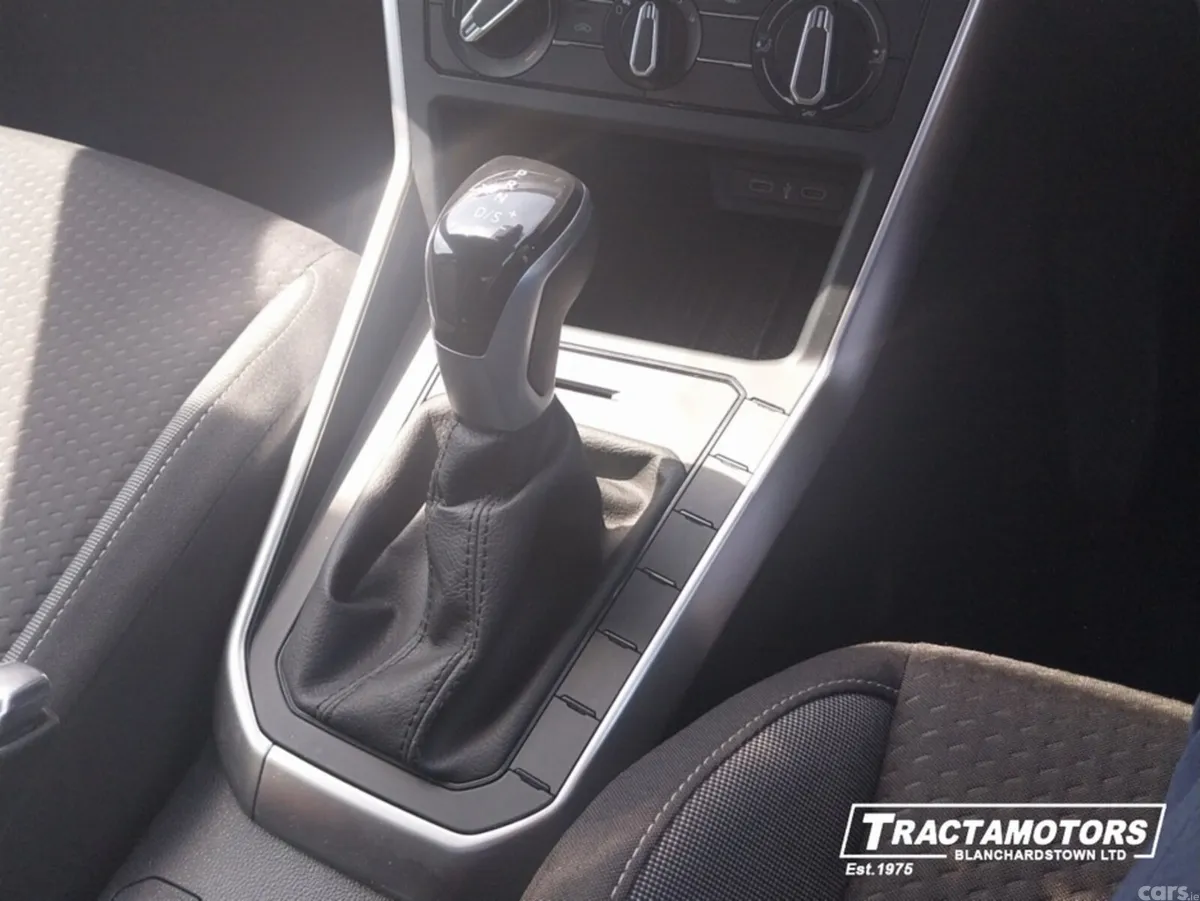 Volkswagen Polo Hatchback, Petrol, 2025, Grey