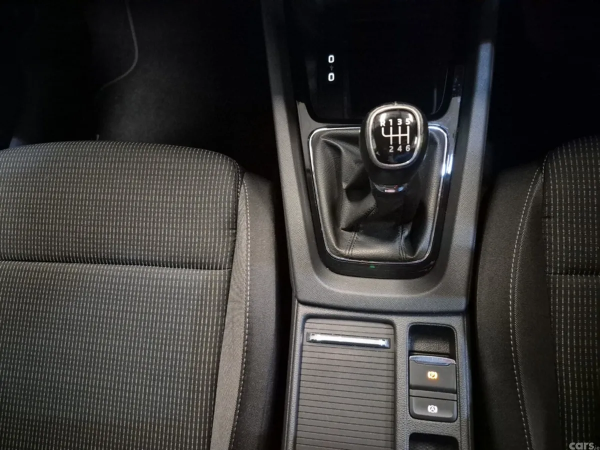 Skoda Octavia Saloon, Diesel, 2023, Grey