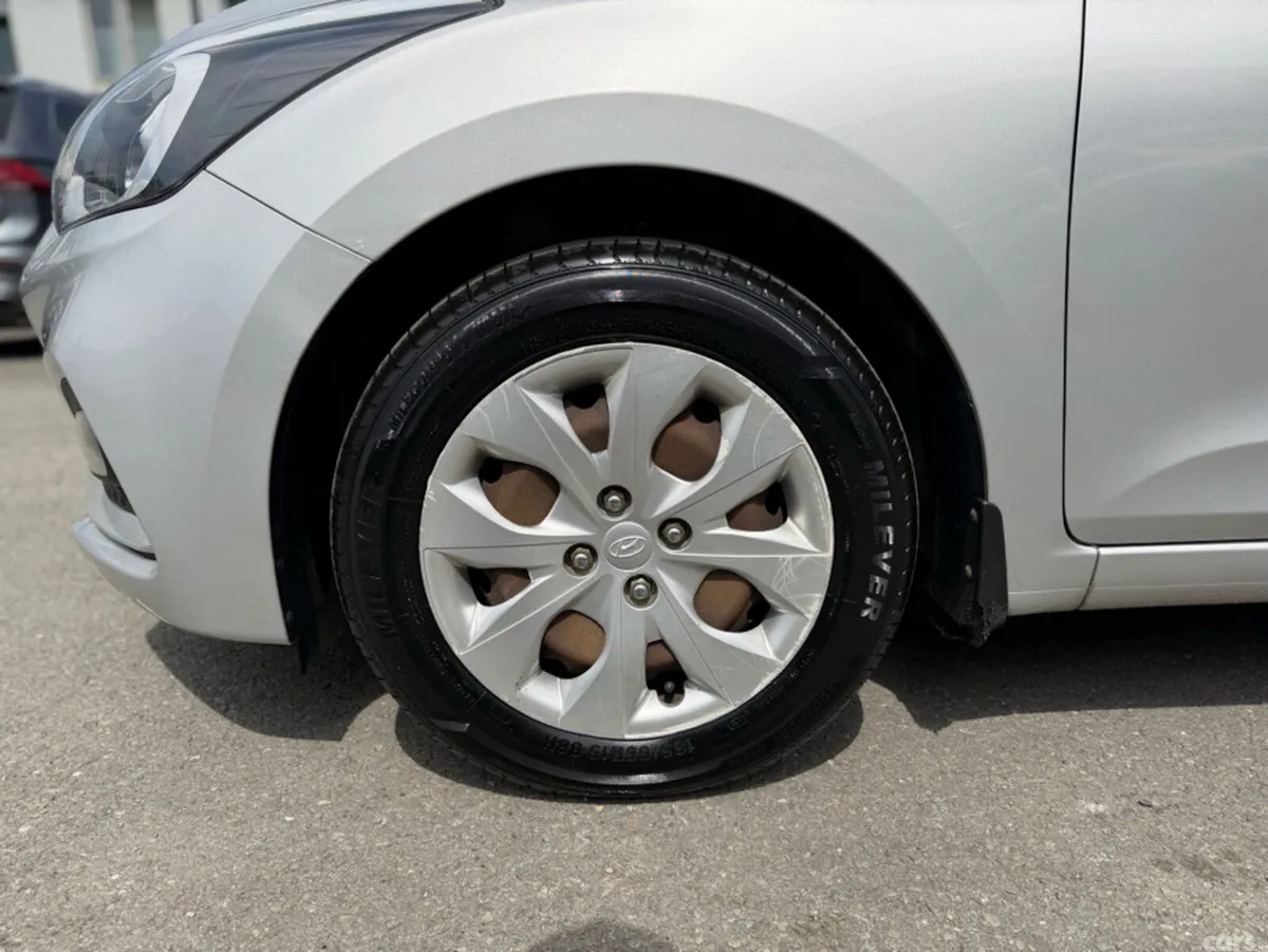 Hyundai i20 Hatchback, Petrol, 2019, Grey