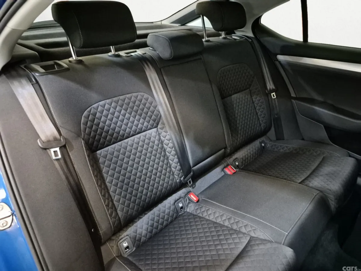 Skoda Superb Hatchback, Diesel, 2023, Blue