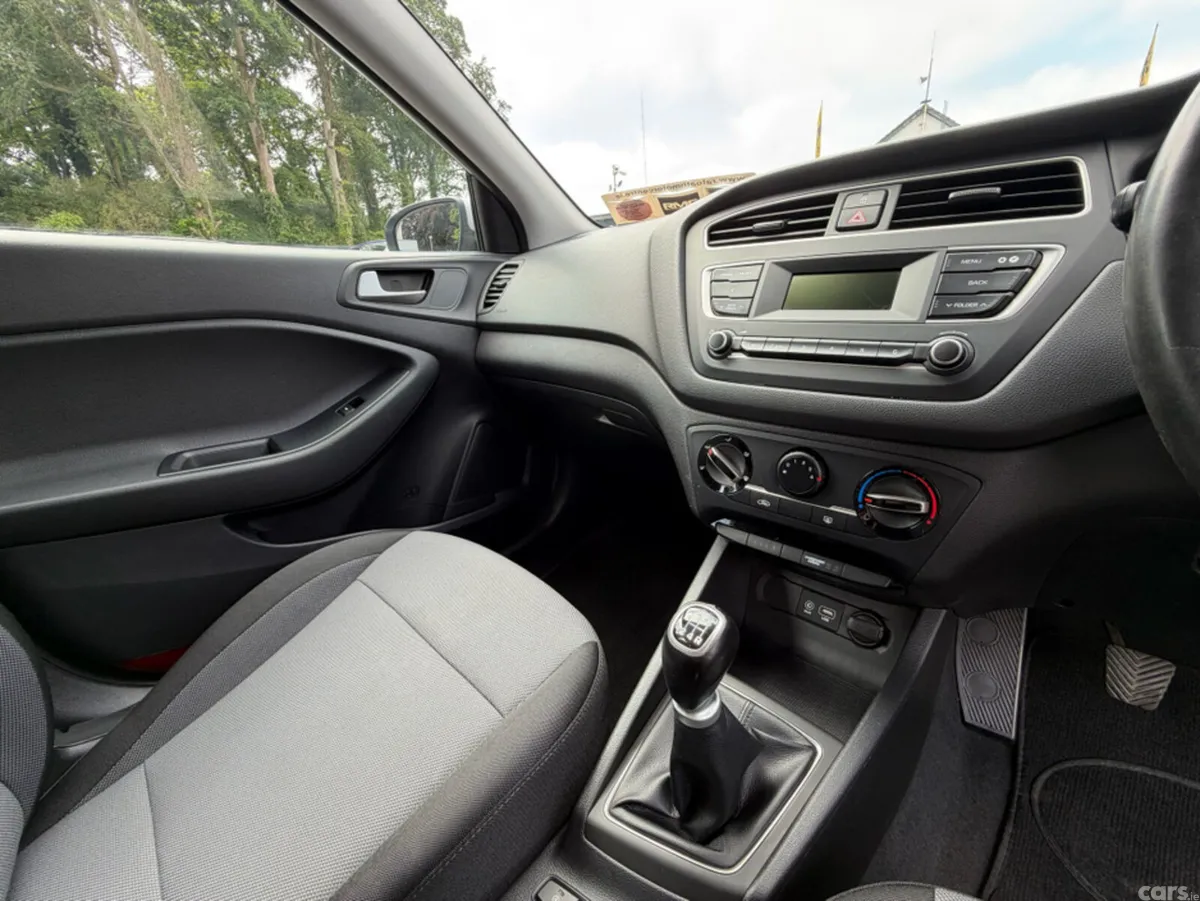 Hyundai i20 Hatchback, Petrol, 2019, Grey