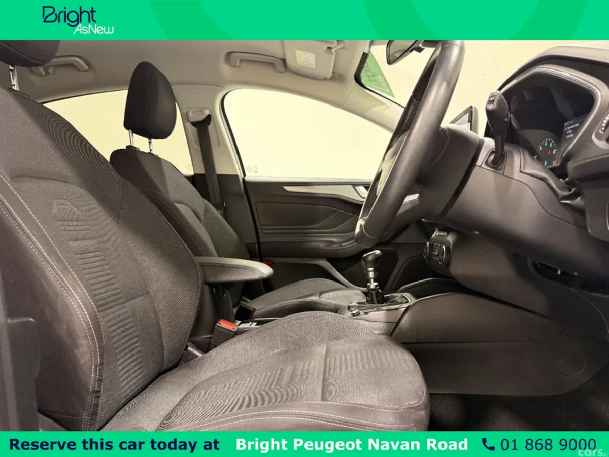 Ford Focus Hatchback, Petrol, 2021, White