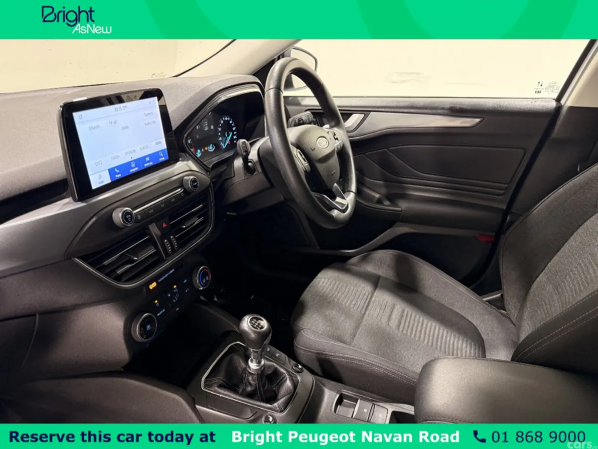 Ford Focus Hatchback, Petrol, 2021, White