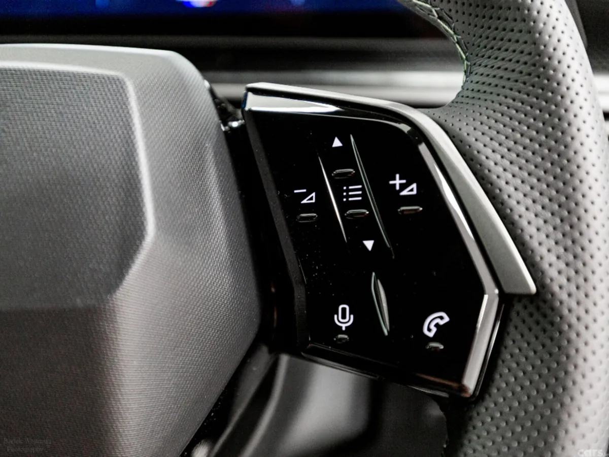 Peugeot 5008 SUV, Electric, 2026, Grey