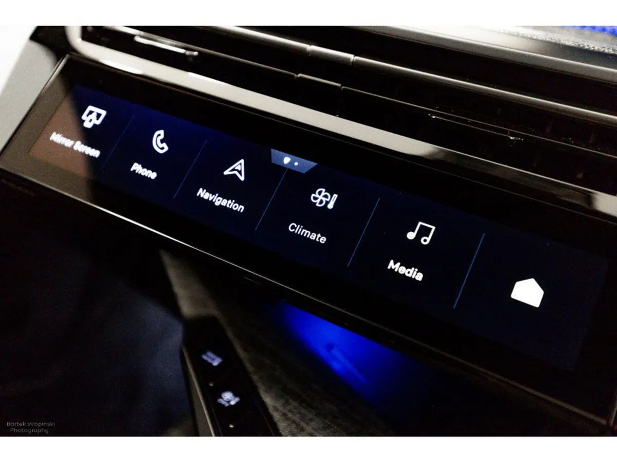 Peugeot 5008 SUV, Electric, 2026, Grey
