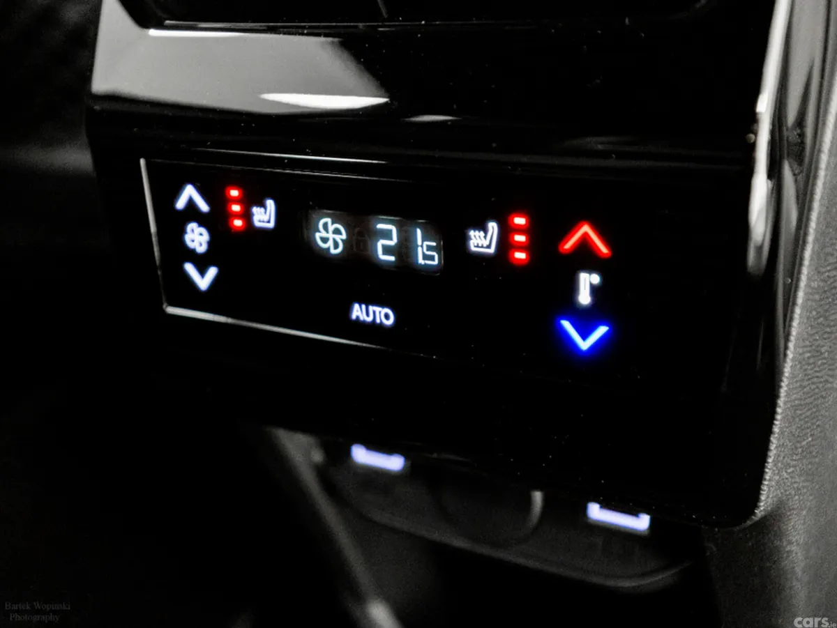 Peugeot 5008 SUV, Electric, 2026, Grey