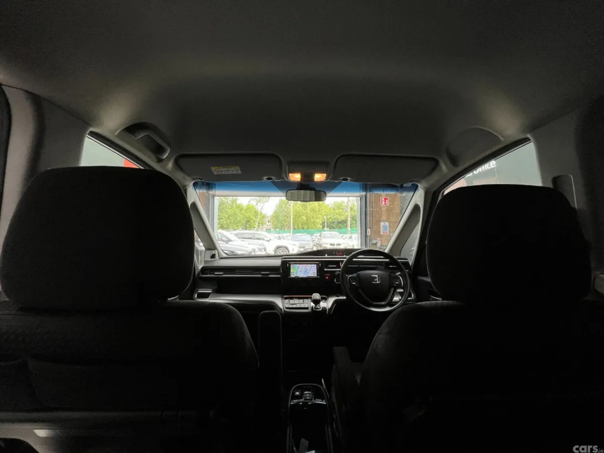 Honda Stepwagon MPV, Petrol Hybrid, 2020, White
