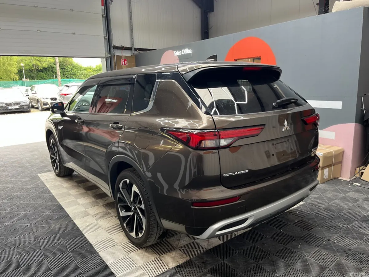 Mitsubishi Outlander SUV, Petrol, 2023, Brown