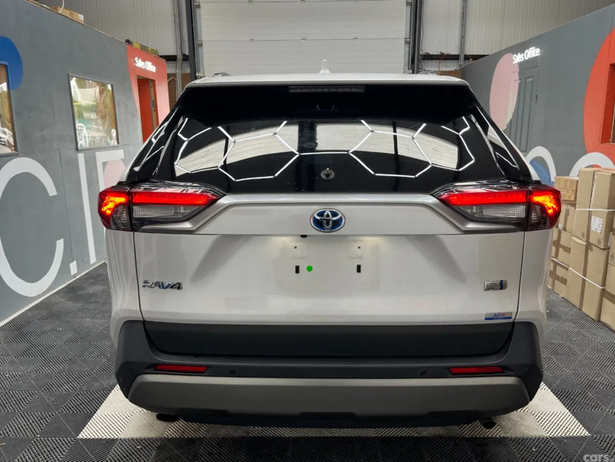Toyota RAV4 SUV, Petrol Hybrid, 2024, White