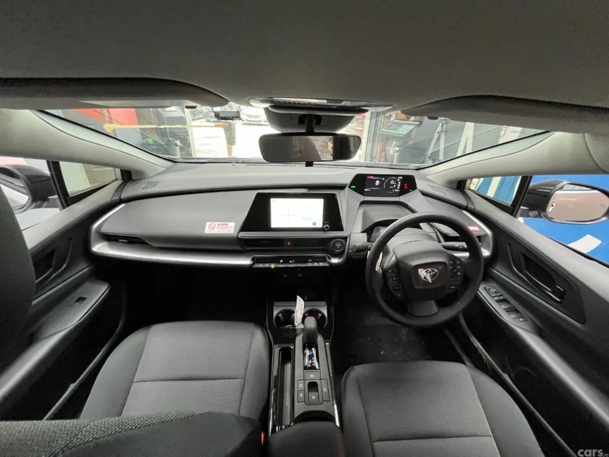 Toyota Prius Estate, Petrol, 2025, Silver
