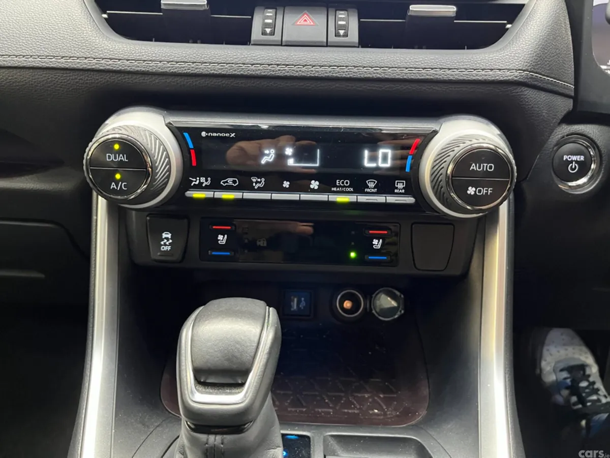 Toyota RAV4 SUV, Petrol Hybrid, 2024, White
