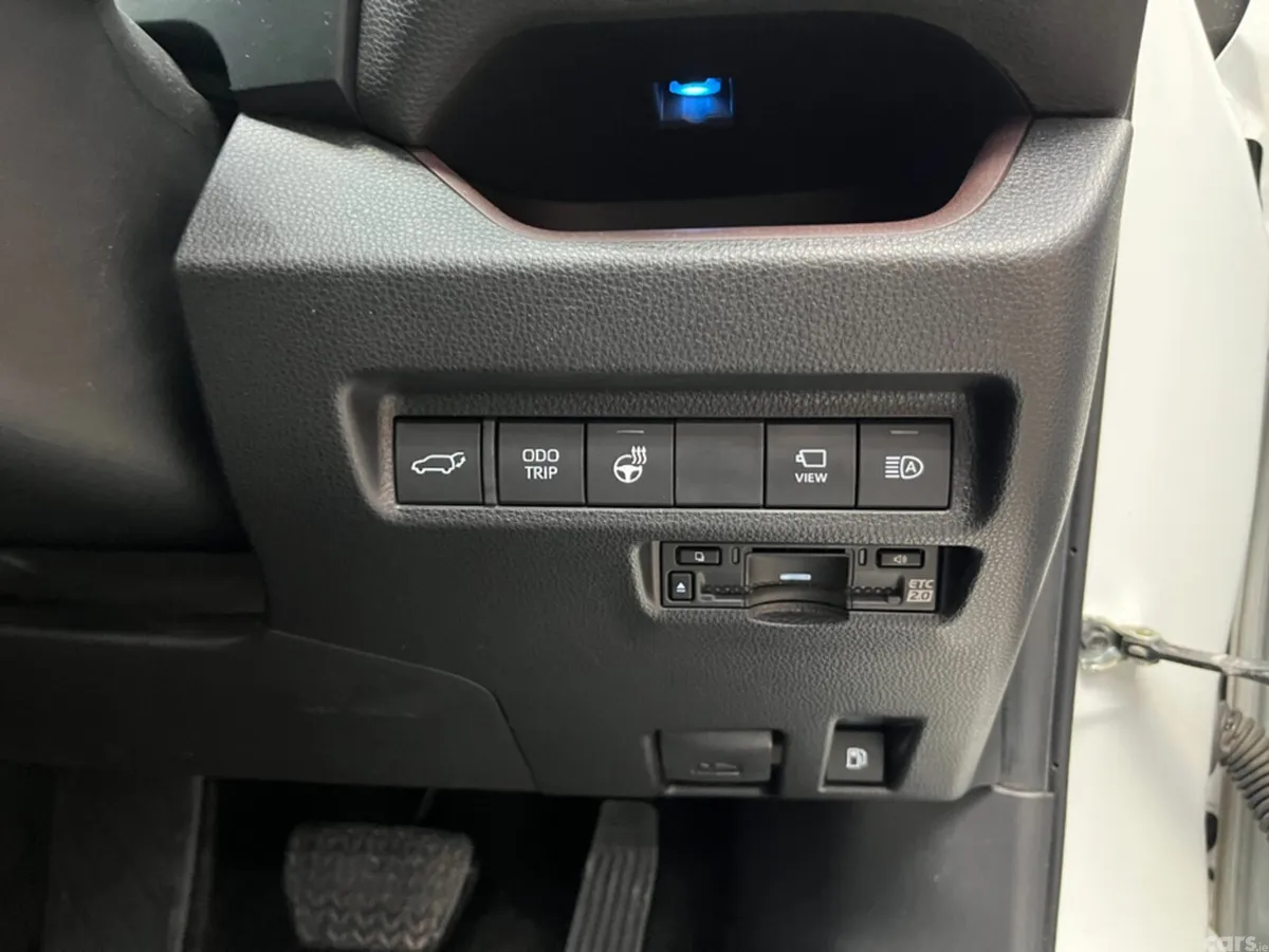 Toyota RAV4 SUV, Petrol Hybrid, 2024, White