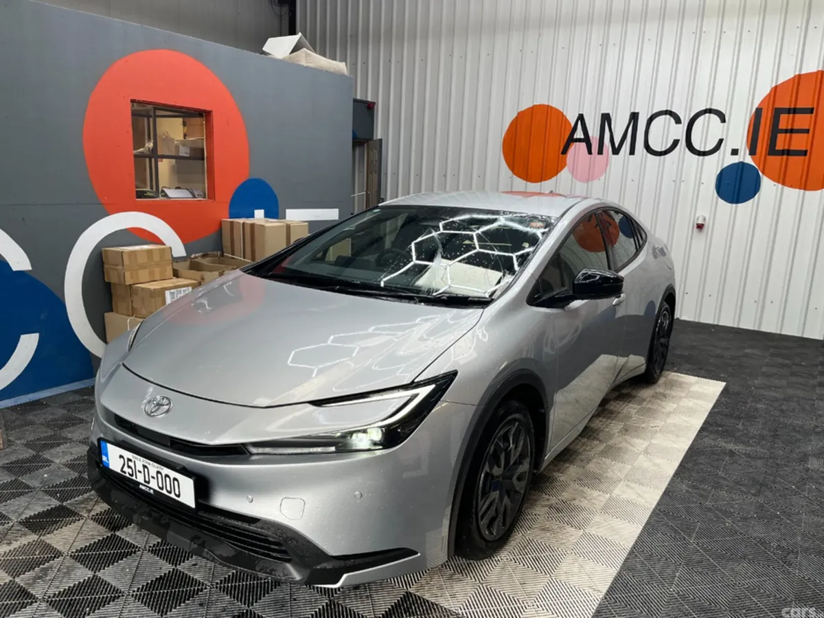 Toyota Prius Estate, Petrol, 2025, Silver