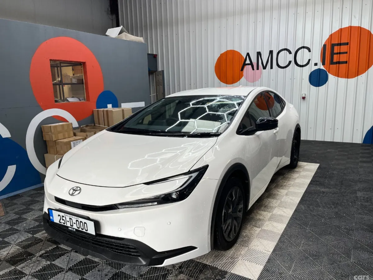 Toyota Prius Estate, Petrol, 2025, White