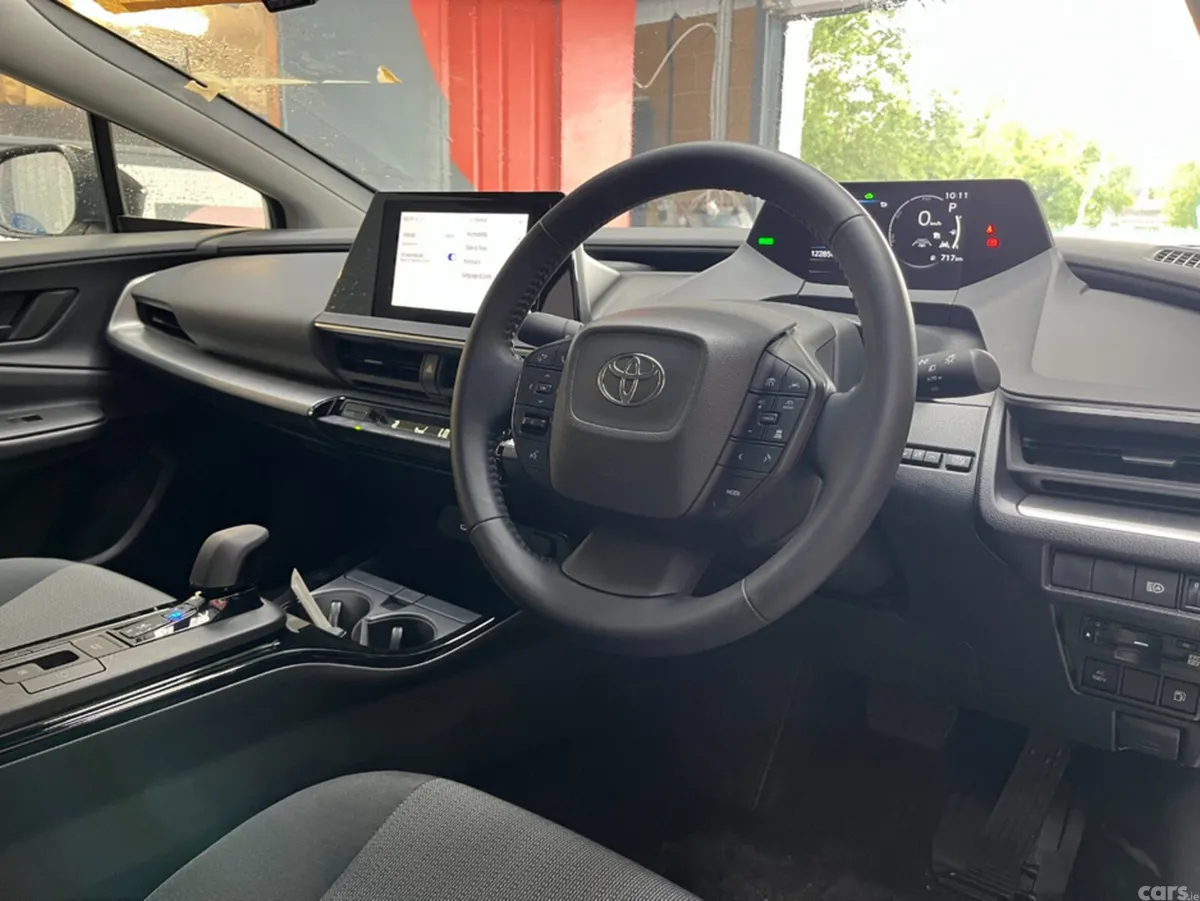Toyota Prius Estate, Petrol, 2025, White