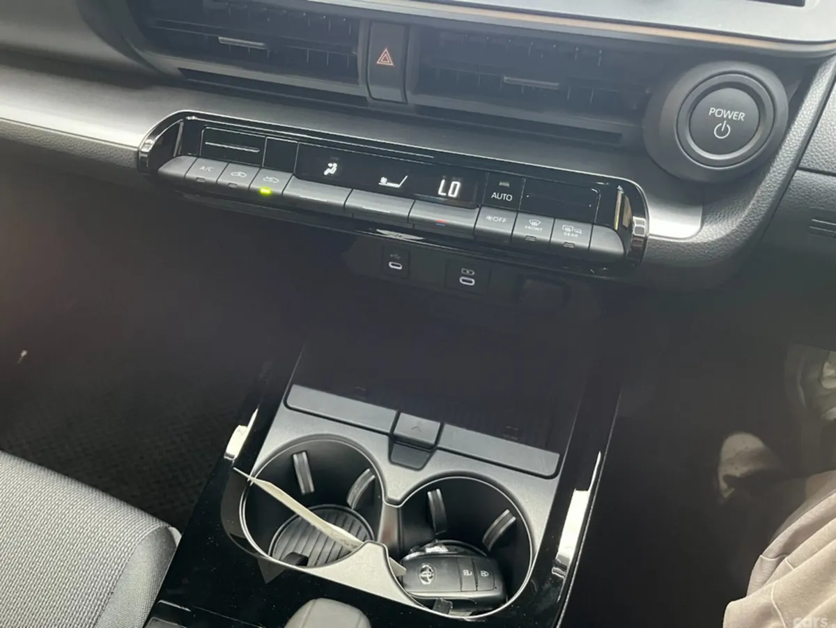 Toyota Prius Estate, Petrol, 2025, White