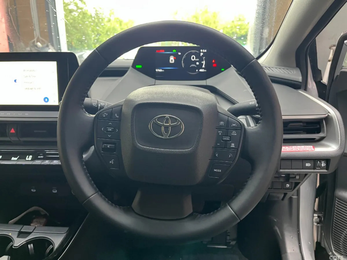 Toyota Prius Estate, Petrol, 2025, Silver